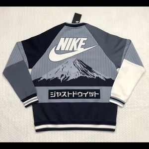 nike tokyo crew sweater